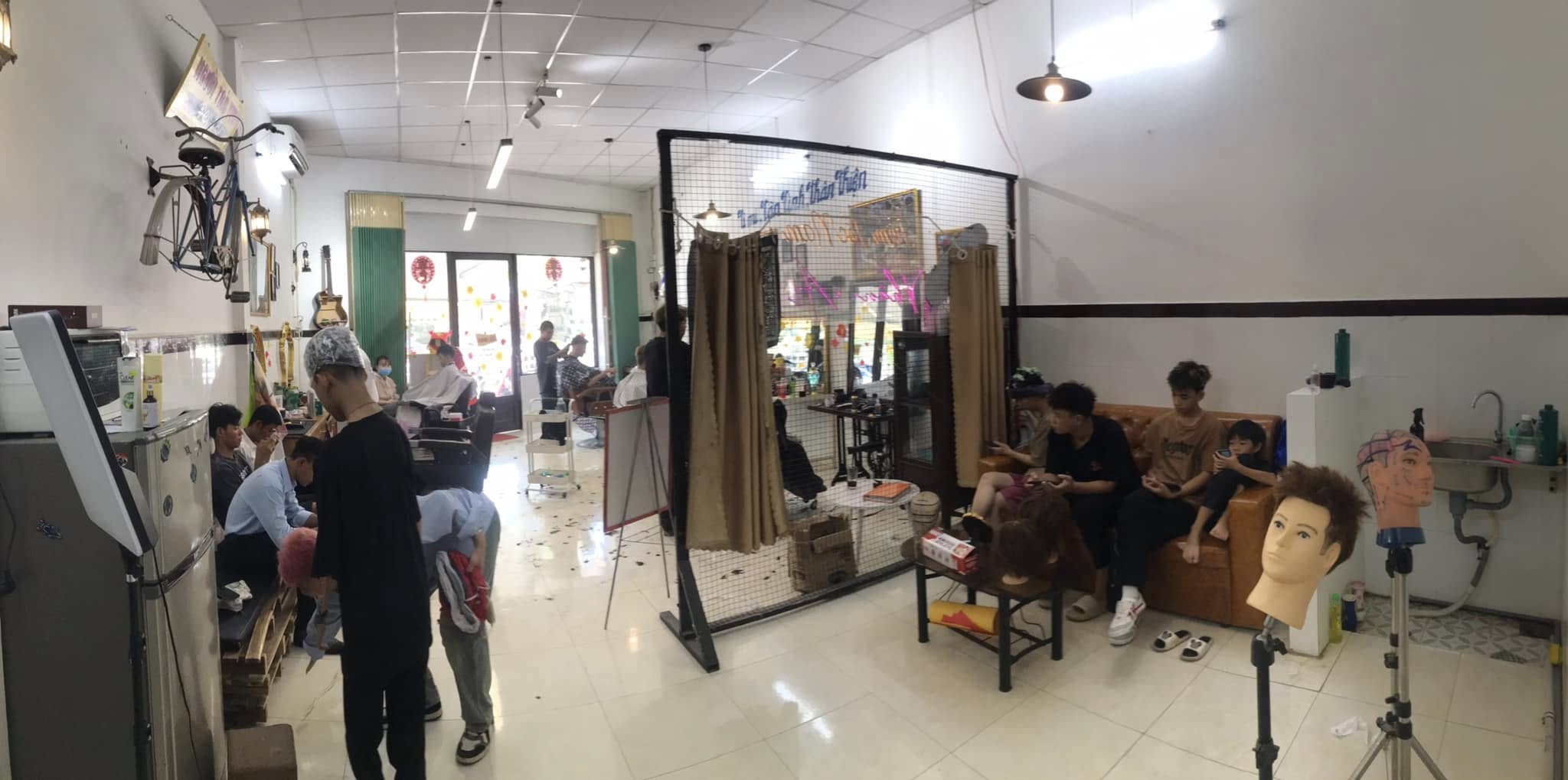 Tiệm tóc Thân Ái (Trà Vinh)